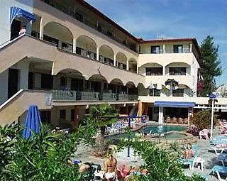 Hotel Paradise Bay 3*